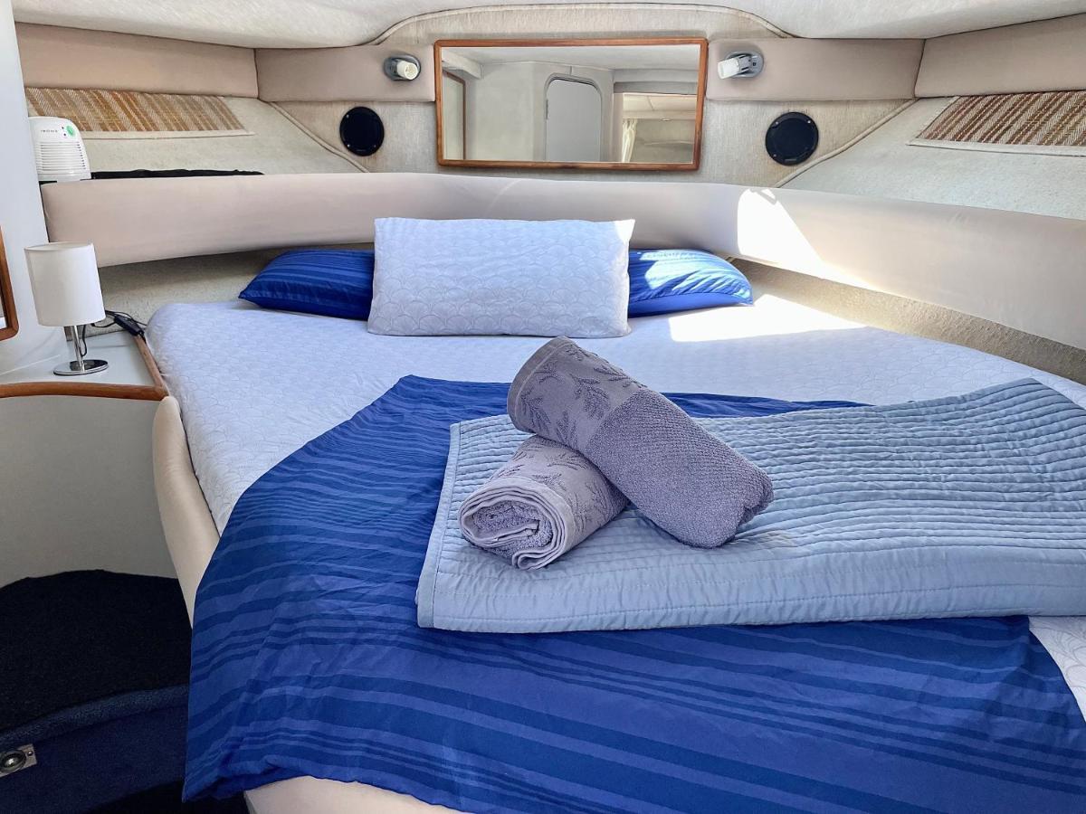 Yacht Hotel Barcelona Сант Адриа де Бесос Екстериор снимка